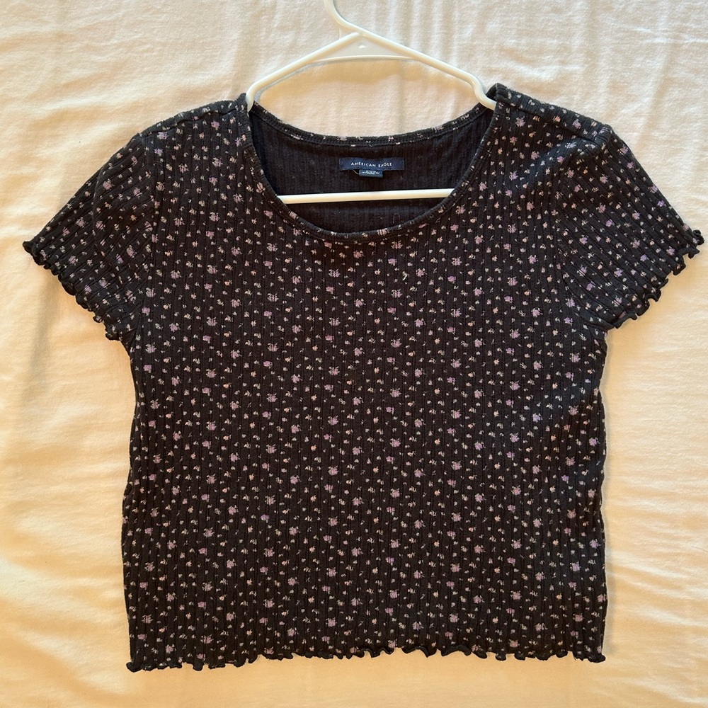EUC AMERICAN EAGLE FLOWERED BABY T-SHIRT